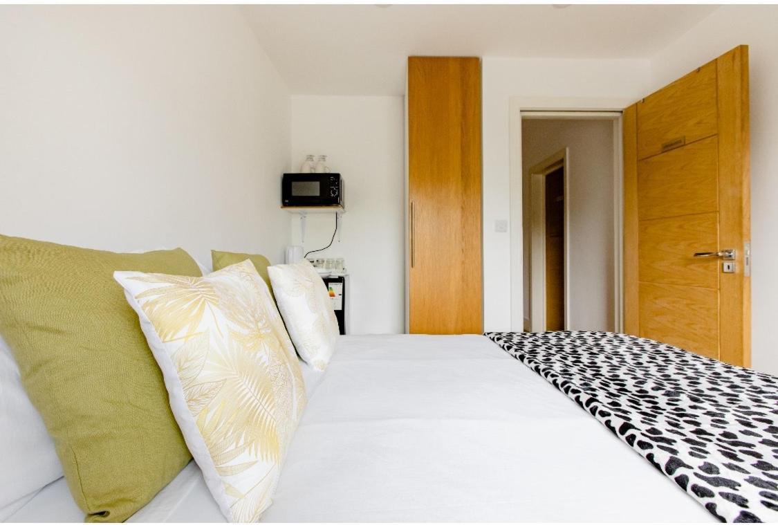 Charlotte Double Room Лондон Экстерьер фото